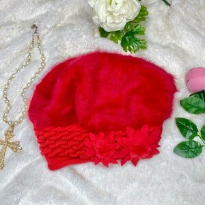 🌷 Elegant Red Floral Embroidery Soft Mink Wool Feel Knit Women's Beret Hat 🌷 NWT